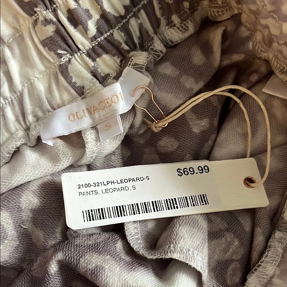 OLIVACEOUS Wide Leg Gray & White Leopard Print Flowy Pants size small - Picture 8 of 11